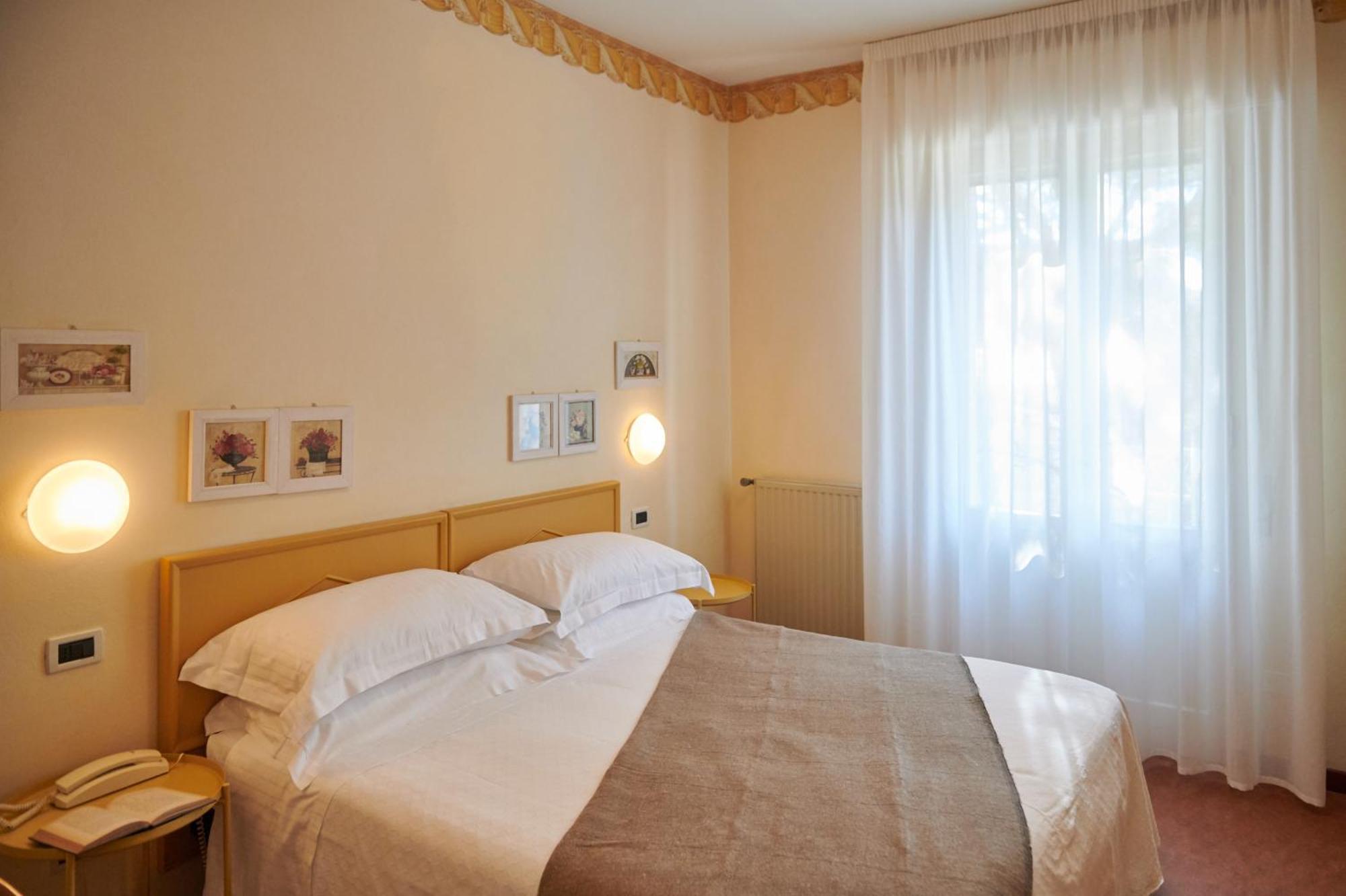 מילאנו מריטימה Villa Arizona מראה חיצוני תמונה